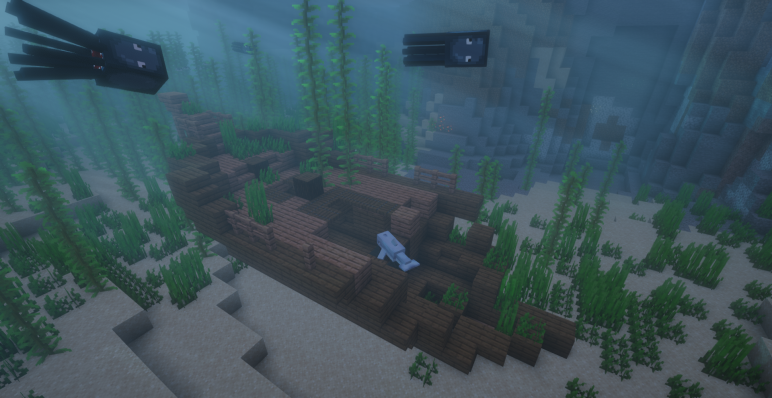 Затонувший корабль рядом с берегом